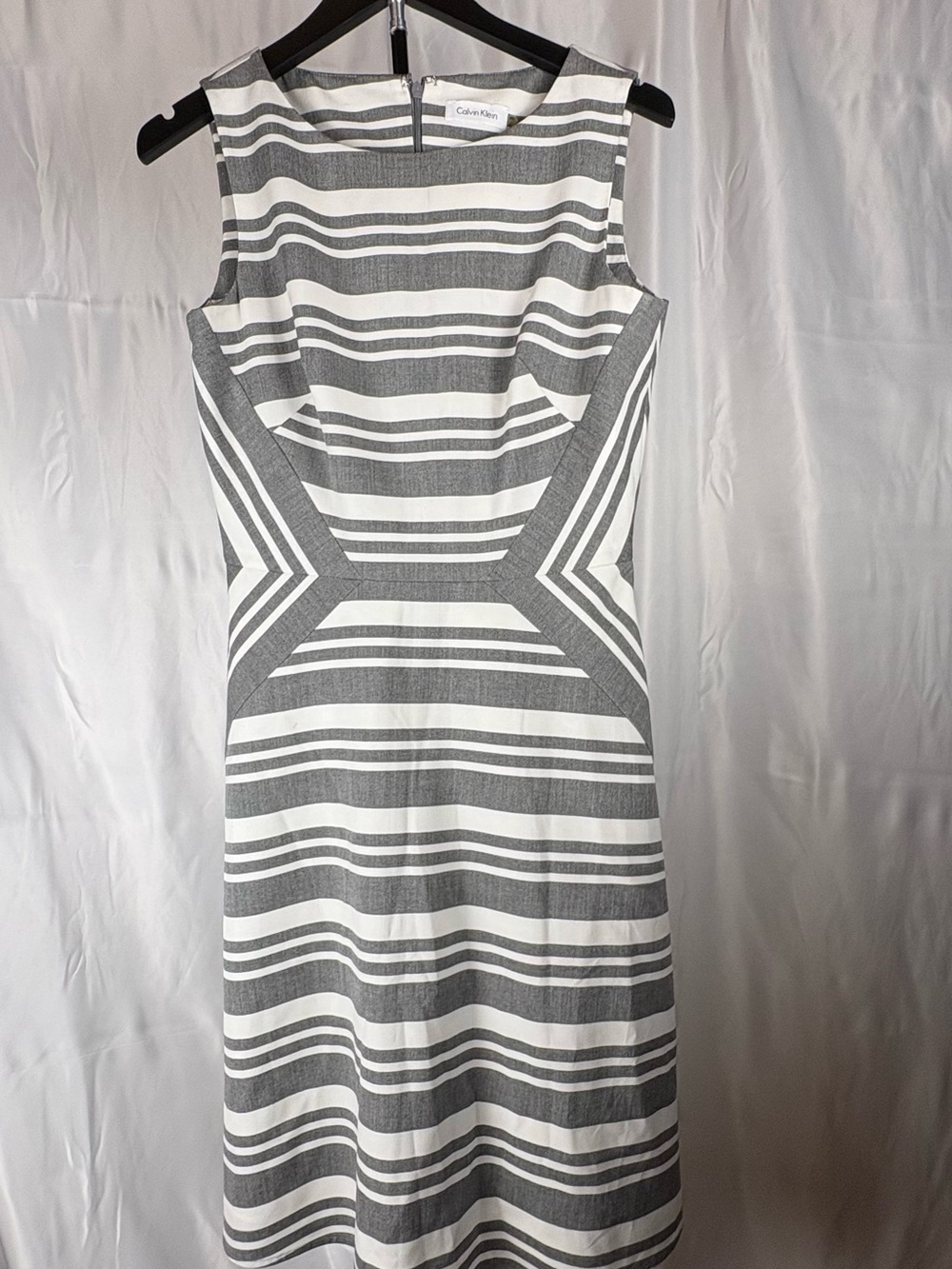 Calvin Klein Size 4 Gray Ivory Striped Fit & Flare Sheath Dress